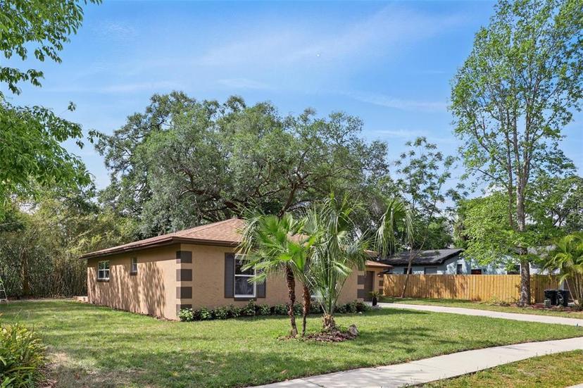 Picture of 100 Des Pinar Lane, Longwood FL 32750