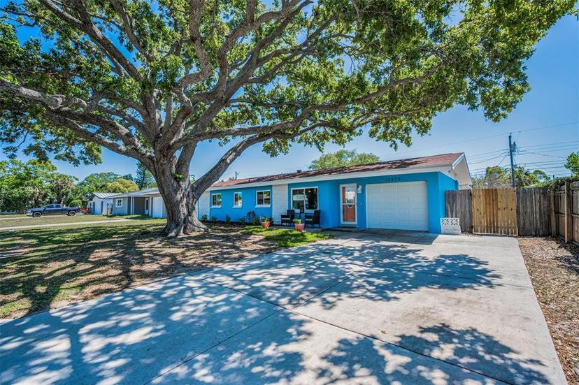 Picture of 13970 Montego Drive, Seminole FL 33776