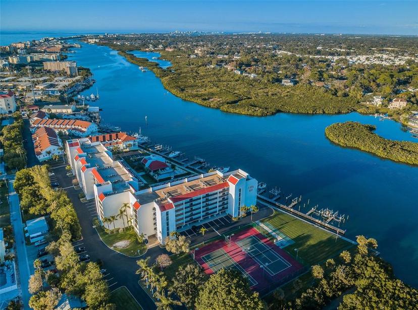 Picture of 19111 Vista Bay Drive Unit 304, Indian Shores FL 33785