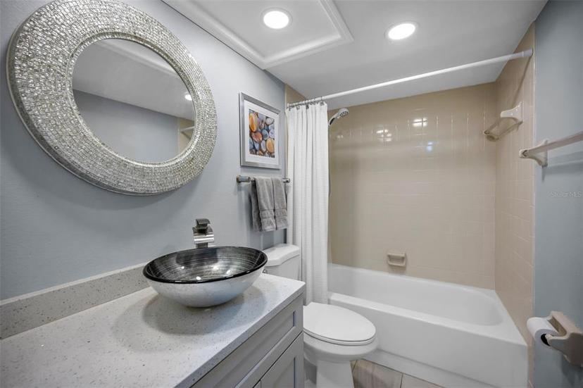 Picture of 19111 Vista Bay Drive Unit 304, Indian Shores FL 33785
