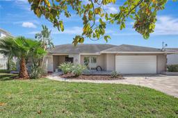 Picture of 3901 E Eden Roc Circle, Tampa, FL 33634