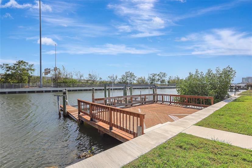 Picture of 3901 E Eden Roc Circle, Tampa FL 33634