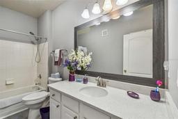 Picture of 10442 Villa View Circle, Tampa, FL 33647