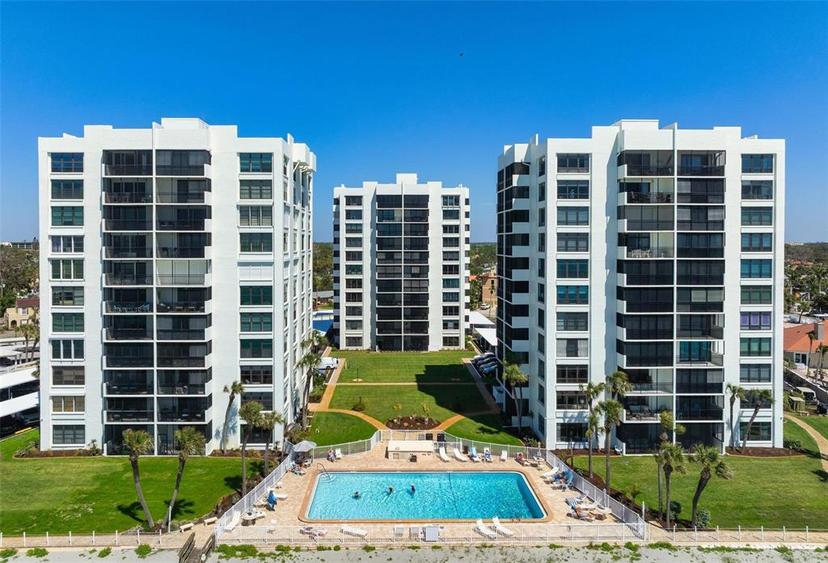 Picture of 627 Alhambra Road Unit 1103, Venice FL 34285