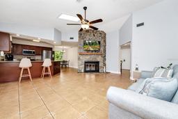 Picture of 275 W 3Rd Street, Chuluota, FL 32766