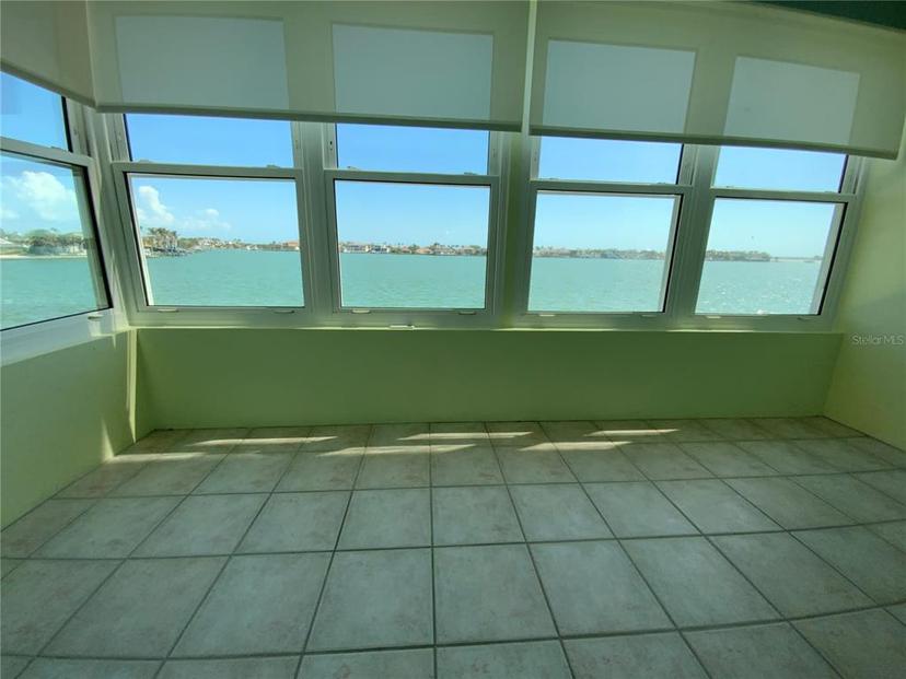 Picture of 5020 Brittany Drive S Unit 212, St Petersburg FL 33715