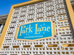 Picture of 2155 Wood Street Unit B18, Sarasota, FL 34237
