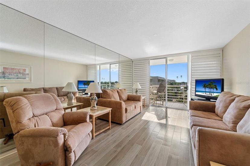 Picture of 6021 Bahia Del Mar Circle Unit 534, St Petersburg FL 33715