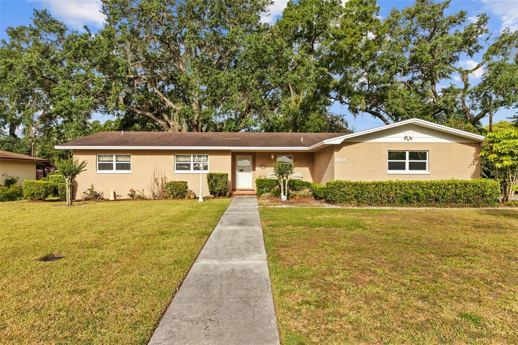 Picture of 4915 Whiteoak Drive E, Lakeland, FL 33813