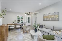 Picture of 10626 Tavistock Drive, Tampa, FL 33626