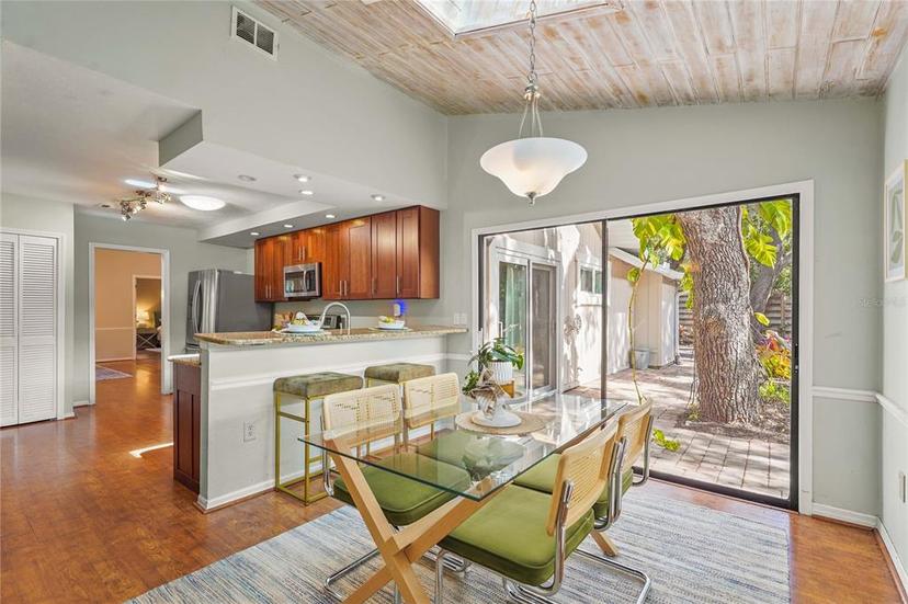 Picture of 2072 Misty Sunrise Trail, Sarasota FL 34240