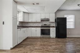 Picture of 14013 Briardale Lane, Tampa, FL 33618