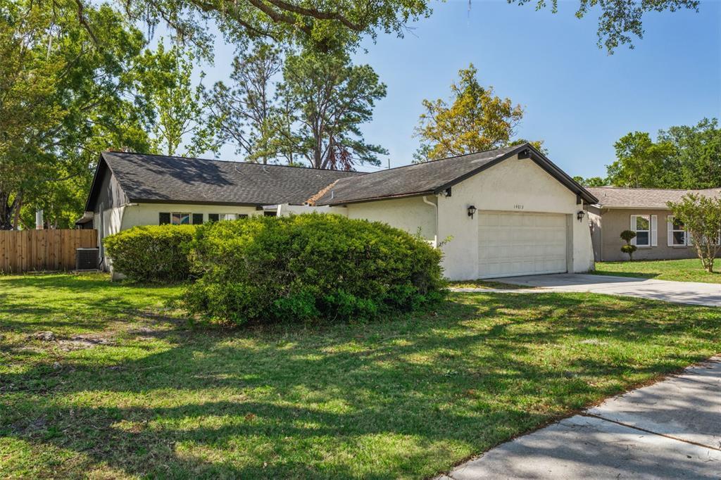 Picture of 14013 Briardale Lane, Tampa, FL 33618
