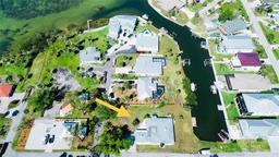 Picture of 352 Oak Street, Englewood, FL 34223
