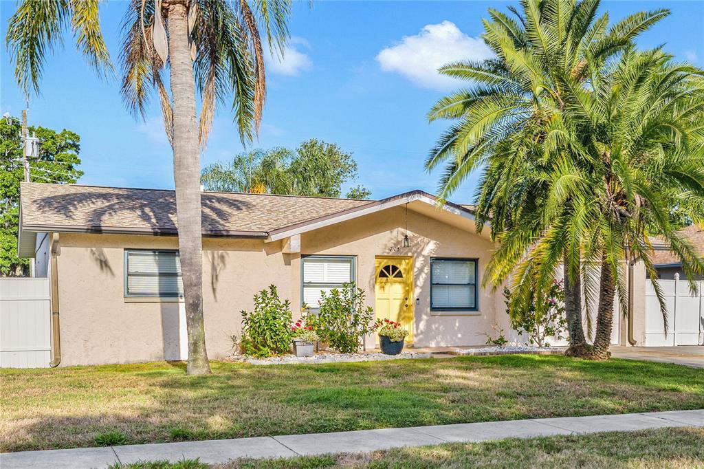 Picture of 715 Charlotte Avenue, Tarpon Springs, FL 34689