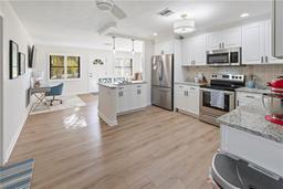 Picture of 715 Charlotte Avenue, Tarpon Springs, FL 34689