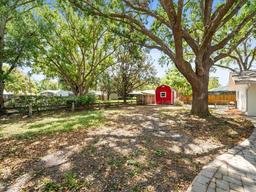Picture of 13556 Lake Magdalene Drive, Tampa, FL 33613