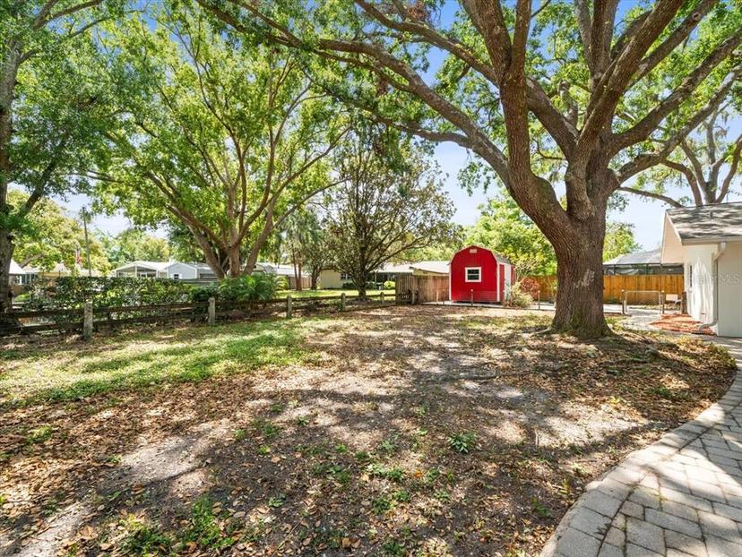 Picture of 13556 Lake Magdalene Drive, Tampa FL 33613