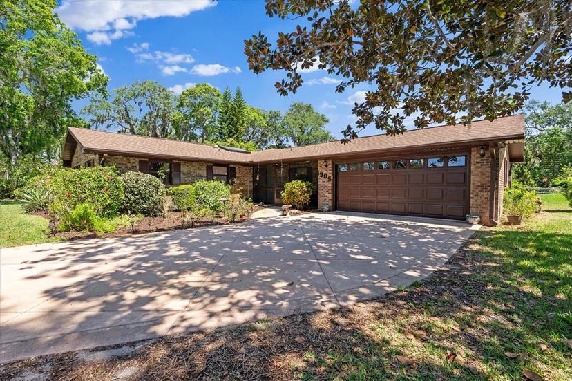 Picture of 1905 Pine Tree Drive, Edgewater FL 32141