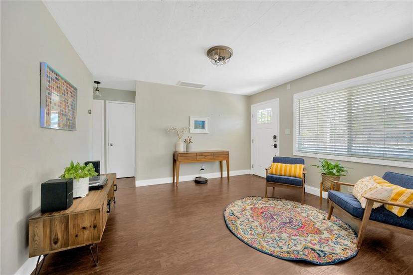 Picture of 5367 5Th Avenue N, St Petersburg FL 33710
