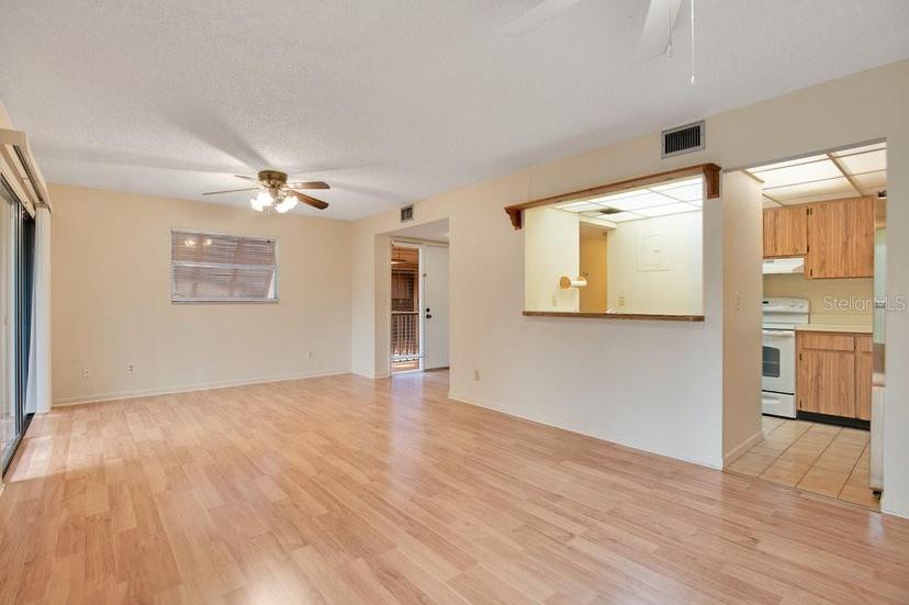 Picture of 190 Hickory Woods Court Unit 12B, Deltona FL 32725