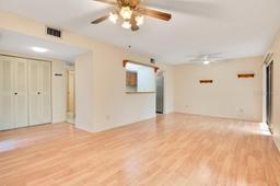 Picture of 190 Hickory Woods Court Unit 12B, Deltona, FL 32725