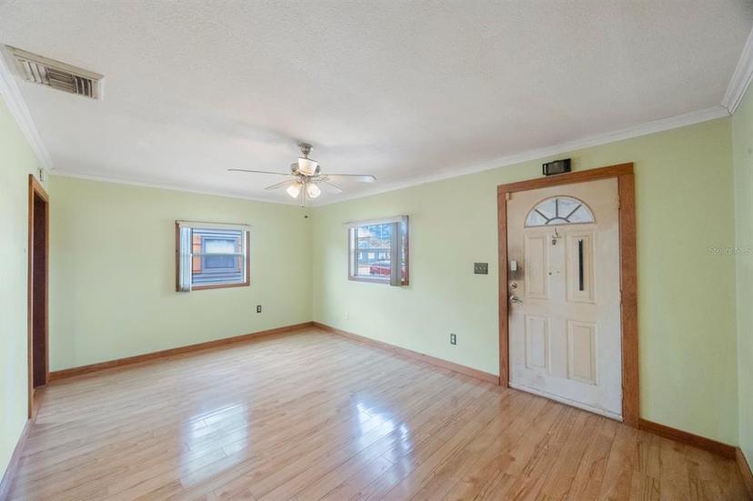 Picture of 940 57Th Avenue N, St Petersburg FL 33703