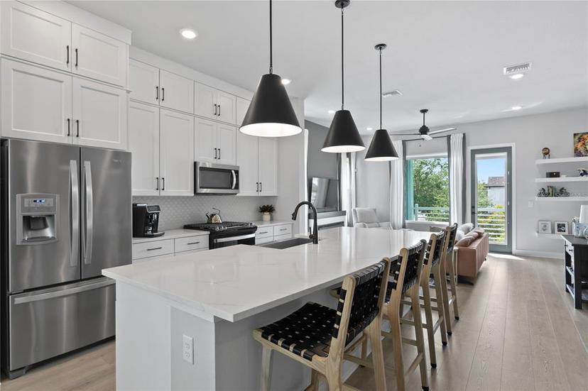 Picture of 98 29Th Street S, St Petersburg FL 33712