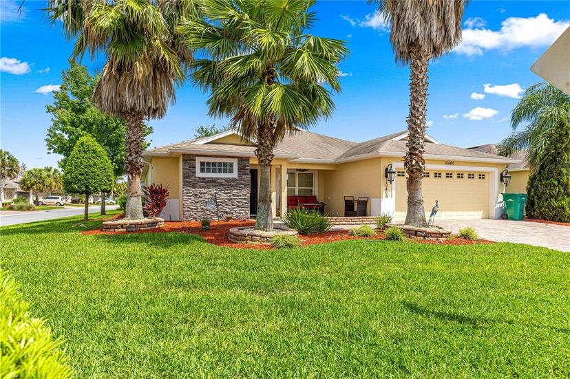 Picture of 10460 Silver Maple Avenue, Oxford FL 34484
