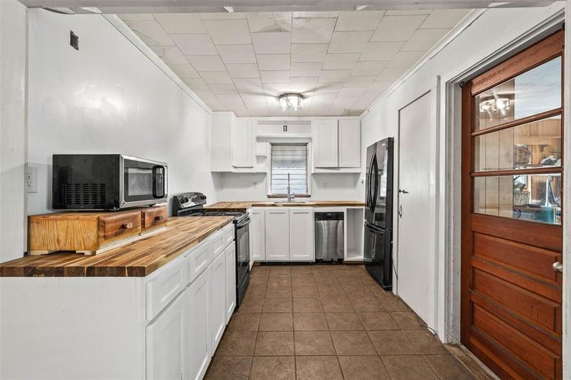 Picture of 5215 16Th Street, Zephyrhills FL 33542