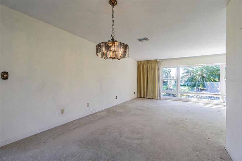 Picture of 601 Riviera Bay Drive Ne, St Petersburg FL 33702