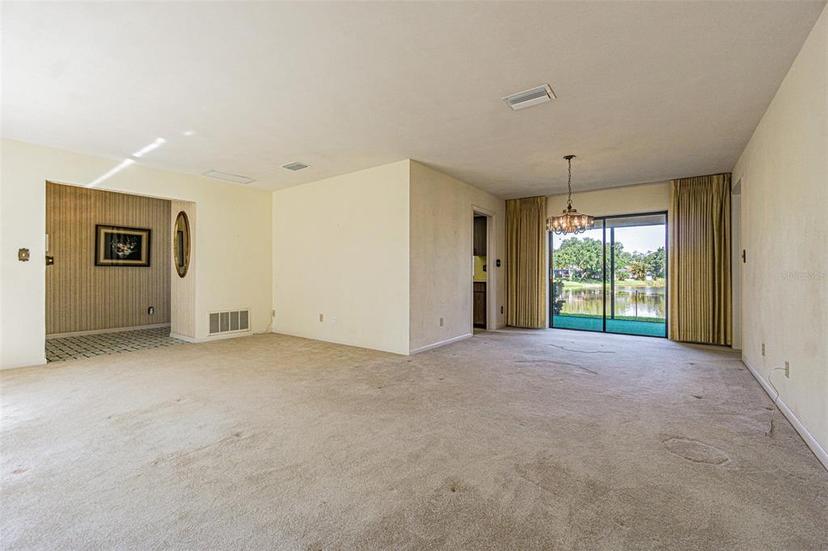 Picture of 601 Riviera Bay Drive Ne, St Petersburg FL 33702