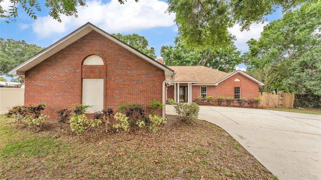 Picture of 1205 Scottsland Drive, Lakeland, FL 33813