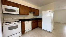 Picture of 1651 W Oak Ridge Road Unit 1651A, Orlando, FL 32809