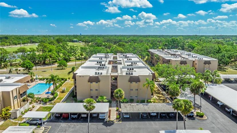 Picture of 1330 Glen Oaks Drive E Unit 374D, Sarasota FL 34232