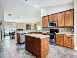 Picture of 6812 Guilford Bridge Drive, Apollo Beach, FL 33572