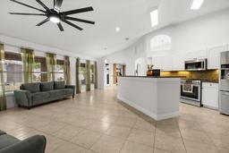 Picture of 1440 Portola Avenue, Deltona, FL 32738