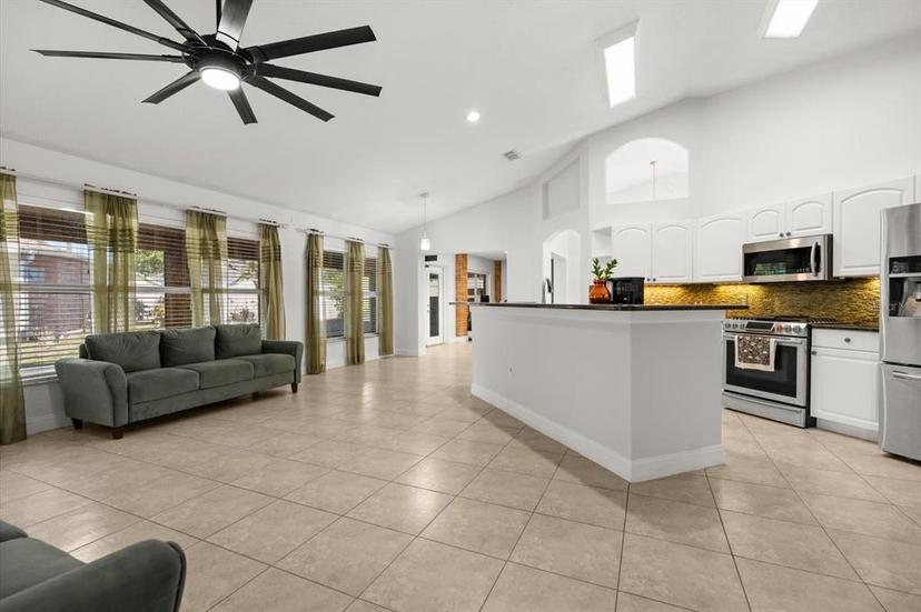 Picture of 1440 Portola Avenue, Deltona FL 32738