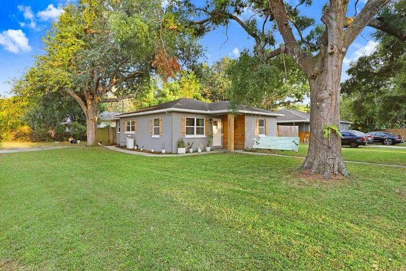 Picture of 2001 E Idlewild Avenue, Tampa FL 33610