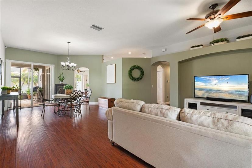 Picture of 10714 Rockledge View Drive, Riverview FL 33579