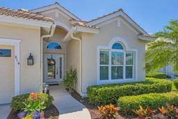Picture of 814 Derbyshire Drive, Venice, FL 34285