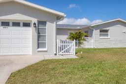 Picture of 4911 Commonwealth Road, Palmetto, FL 34221