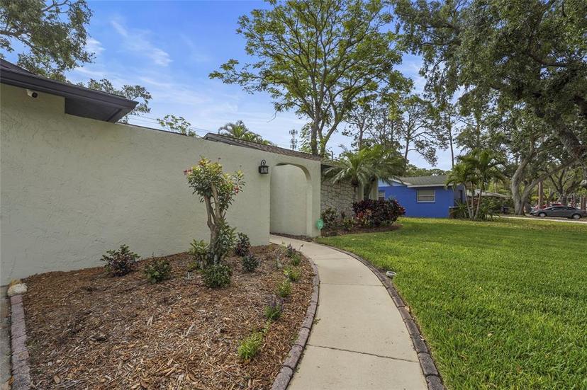 Picture of 3401 Kingswood Drive, Sarasota FL 34232