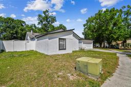 Picture of 1927 Gregory Drive, Tampa, FL 33613
