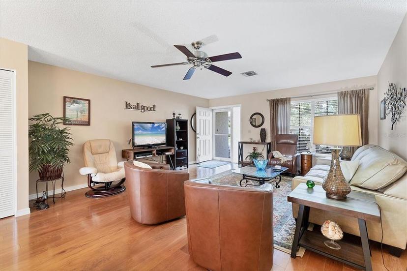 Picture of 3960 Oakhurst Boulevard Unit 3106, Sarasota FL 34233