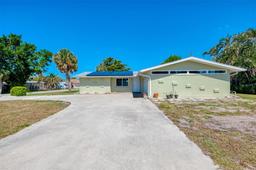 Picture of 510 S Venice Boulevard, Venice, FL 34293