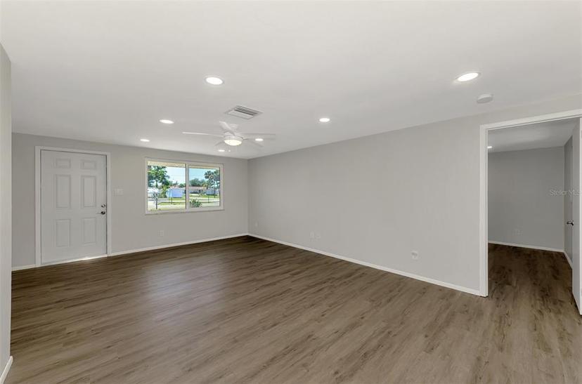 Picture of 510 S Venice Boulevard, Venice FL 34293