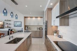 Picture of 100 1St Avenue N Unit 1005, St Petersburg, FL 33701