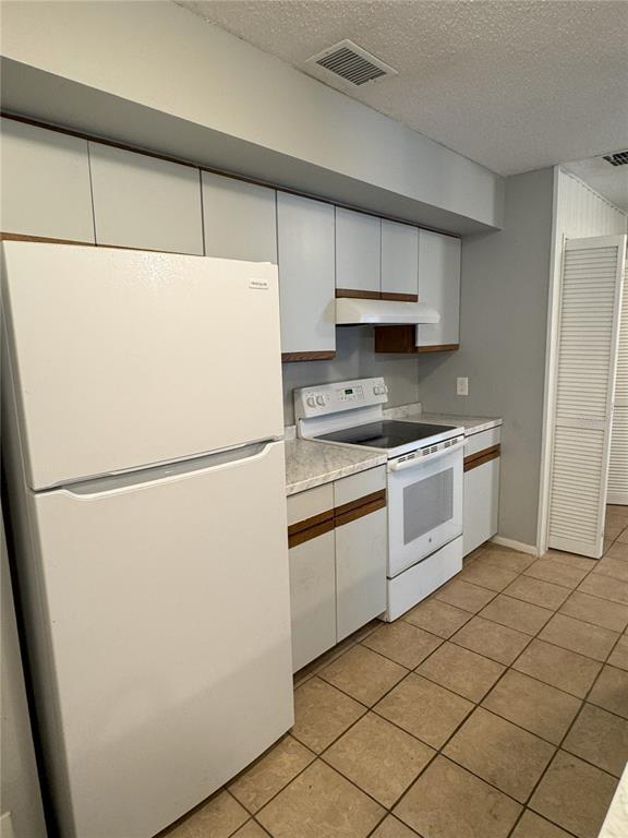Picture of 4706 Sutton Terrace Unit 111A2, Orlando FL 32811