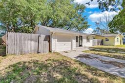 Picture of 129 NW Lincoln Circle N, St Petersburg, FL 33702